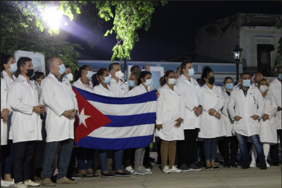 Llegan a Matanzas integrantes del Contingente Henry Reeve que estaban en colaboración solidaria en otros países. Foto: Mario Almeida / Cubadebate Llegan a Matanzas integrantes del Contingente Henry Reeve que estaban en colaboración solidaria en otros países. Foto: Mario Almeida / Cubadebate