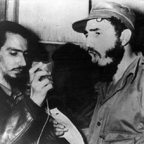 Fidel Castro convoca al pueblo a la huelga general revolucionaria. Fidel Castro convoca al pueblo a la huelga general revolucionaria.