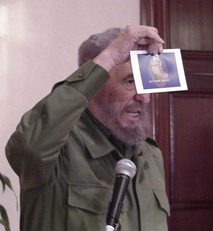 El 18 de noviembre del 2 000, el Comandante en Jefe denunció, en Panamá, ante la prensa el plan de asesinarlo en ocasión de la X Cumbre Iberoamericana en ese país; Luis Posada Carriles, organizó el frustrado magnicidio. Foto: Juvenal Balán El 18 de noviembre del 2 000, el Comandante en Jefe denunció, en Panamá, ante la prensa el plan de asesinarlo en ocasión de la X Cumbre Iberoamericana en ese país; Luis Posada Carriles, organizó el frustrado magnicidio. Foto: Juvenal Balán