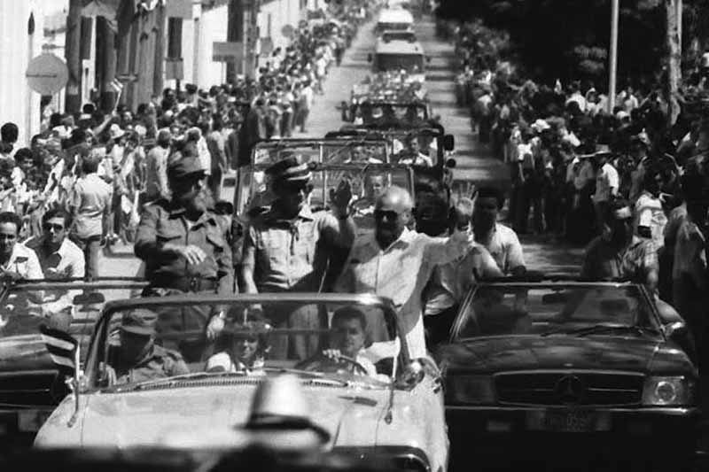 Recorrido de Fidel Castro por Cienfuegos