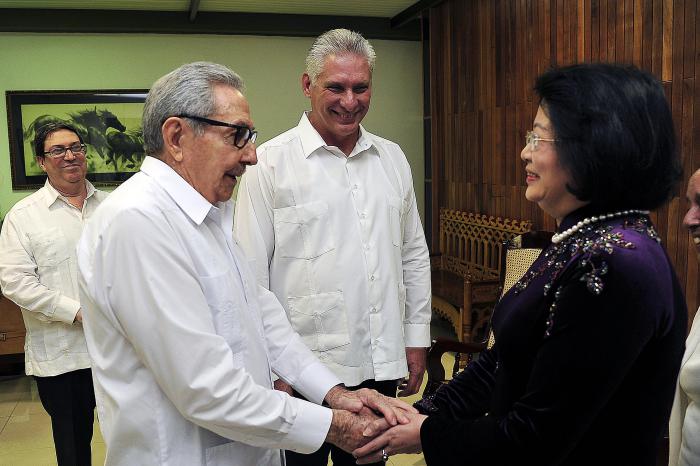 Durante el amistoso encuentro, intercambiaron sobre los entrañables lazos de hermandad que unen a los dos pueblos, partidos y gobiernos. Foto: Estudios Revolución