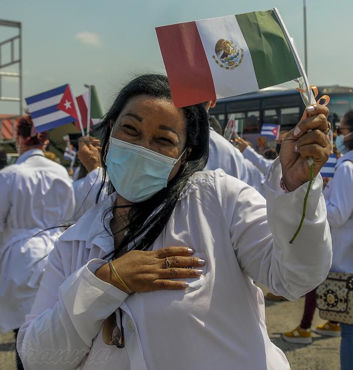 Médicos y enfermeras cubanos viajaron para atender hospitales mexicanos durante el periodo más grave de la pandemia. Foto: José Manuel Correa