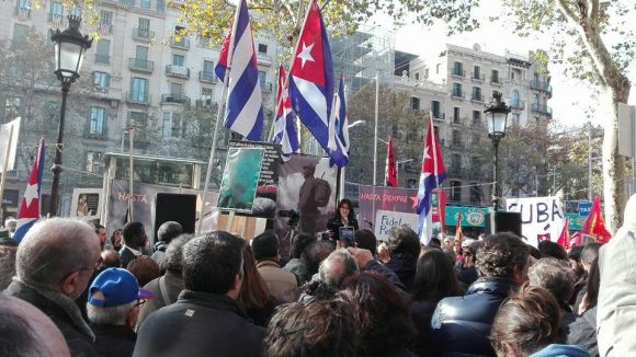 En Barcelona, frente al Consulado cubano