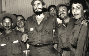 Después de tomar Palma Soriano, Guillermo junto a Fidel, Celia y un combatiente no identificado