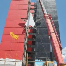 La obra se realiza en uno de los edificios más altos de la ciudad de Matanzas. Foto: Ramón Pacheco