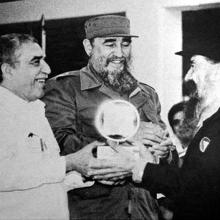 Fidel junto a Gabriel García Márquez y Fernando Birri, dos de los fundadores.