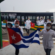 La brigada del contingente Henry Reeve que prestó servicios en el Centro Hospitalario Regional Lomé Commune, en Togo, regresó hoy a Cuba. Foto: @yoanduar87/Twitter.