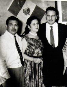 Junto a María Antonia González y el mexicano Arsacio Vanegas