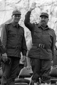 La esencia de cómo los cubanos debemos rendirle honor a Fidel: dar continuidad a la obra que él inició y desarrolló. Foto: Archivo de Granma