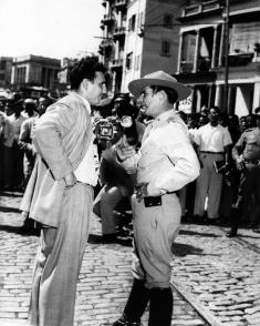 Fidel discute con el general Uría, jefe de la Policía. Foto: OAH