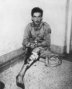 José Luis Tasende, uno de los asaltantes, poco antes de ser asesinado. Foto: Senén Carabia Carrey José Luis Tasende, uno de los asaltantes, poco antes de ser asesinado. Foto: Senén Carabia Carrey