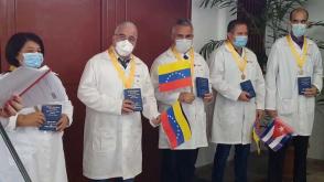 Medici cubani di ritorno dal Venezuela. Foto: Radio Rebelde digital.